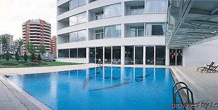 Hotel Capital Plaza 4*