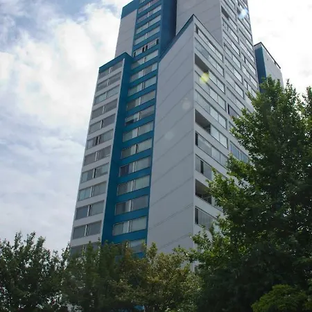 Capital Plaza 4*